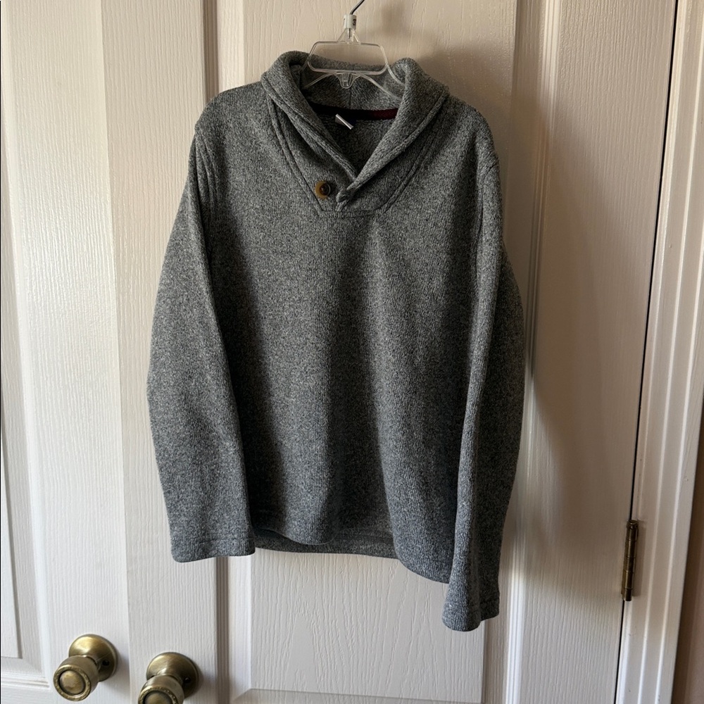 Old Navy Heather Gray Sweater